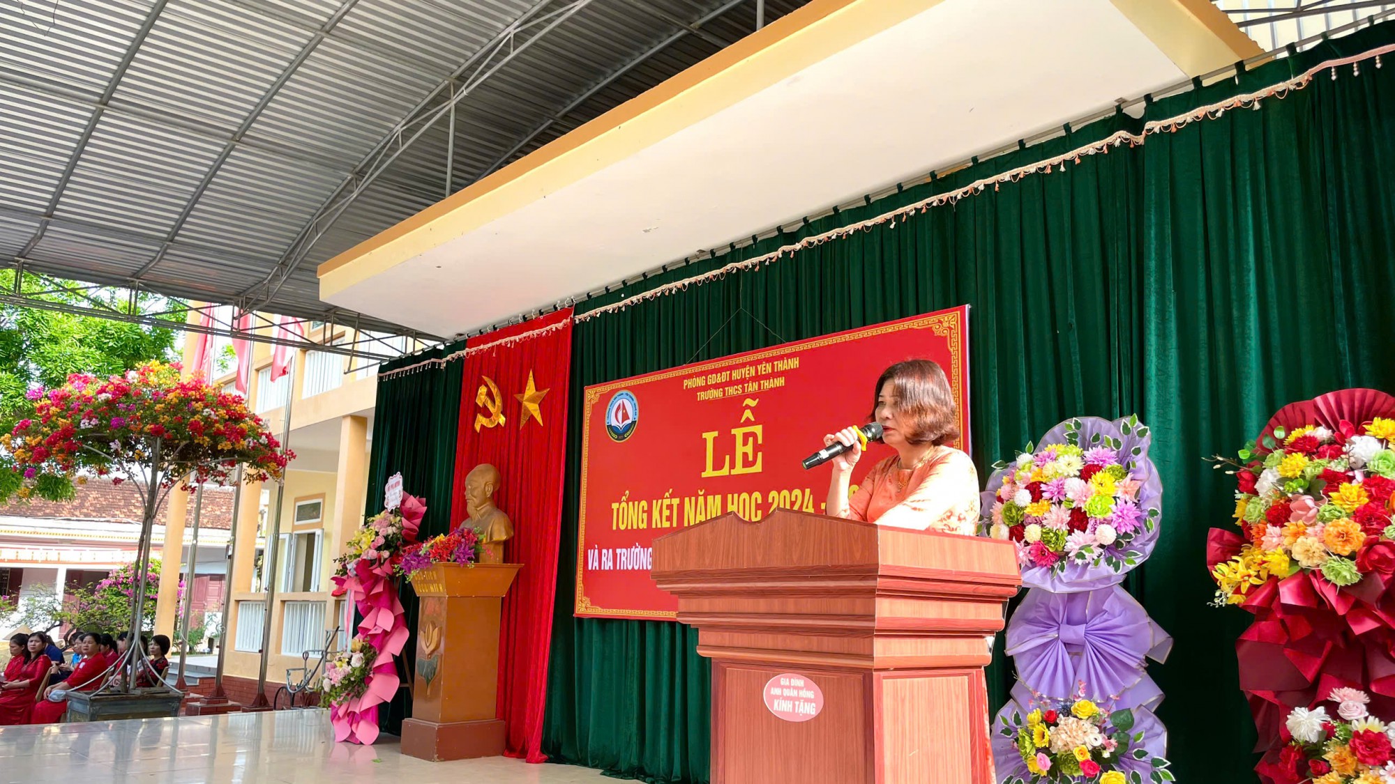 TRƯỜNG THCS TÂN THÀNH LONG TRỌNG TỔ CHỨC LỄ TỔNG KẾT NĂM HỌC 2024–2025